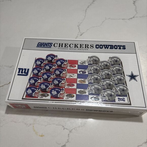 New in Box Vintage NFL Checkers Classic Rivals Edition: Giants Vs. Cowboys - Picture 5 of 5